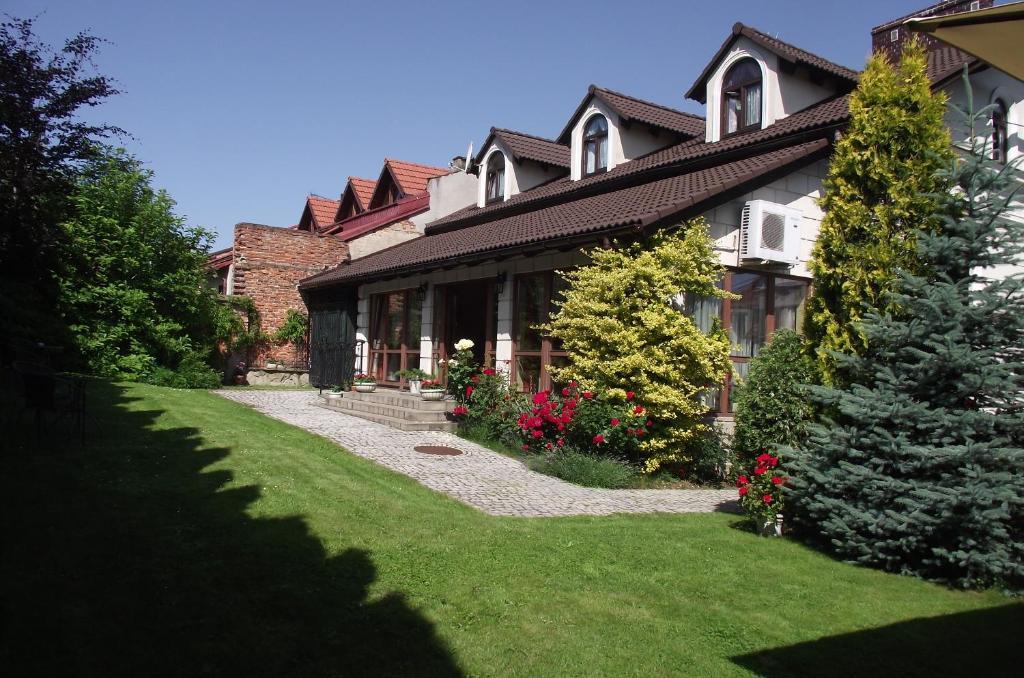 Villa Del Arte Bed & Breakfast Wadowice Exterior photo